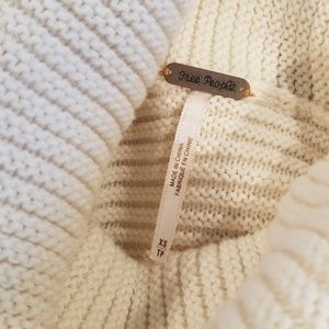 Free People Sweaters - Awesome FREE PEOPLE Boxy Sweater XS Free People Sweaters - Awesome FREE PEOPLE Boxy Sweater XS